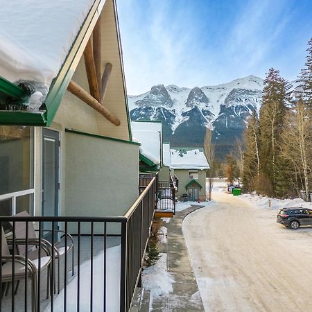 Banff Woods Lodge Canmore Buitenkant foto