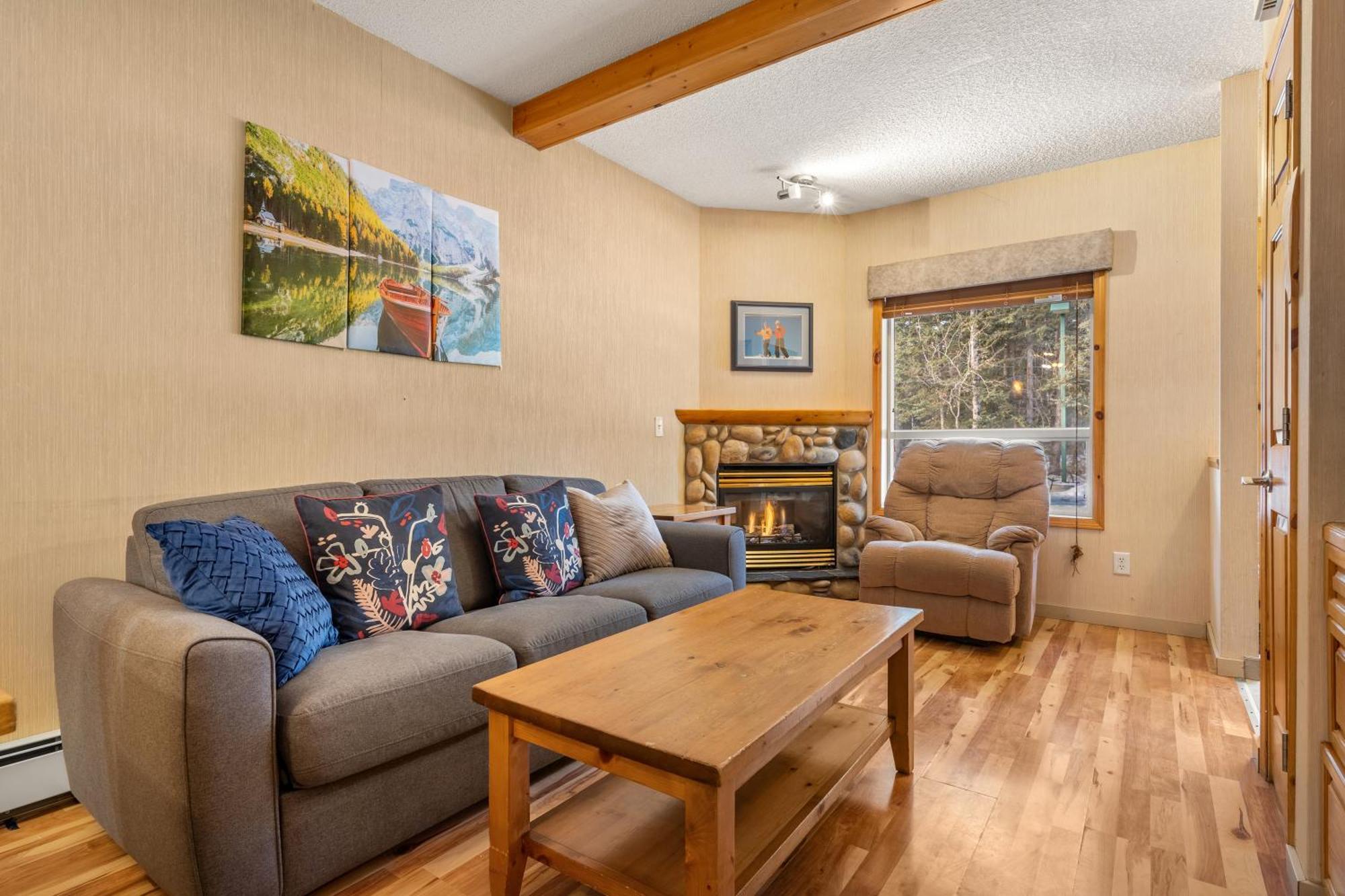 Banff Woods Lodge Canmore Buitenkant foto