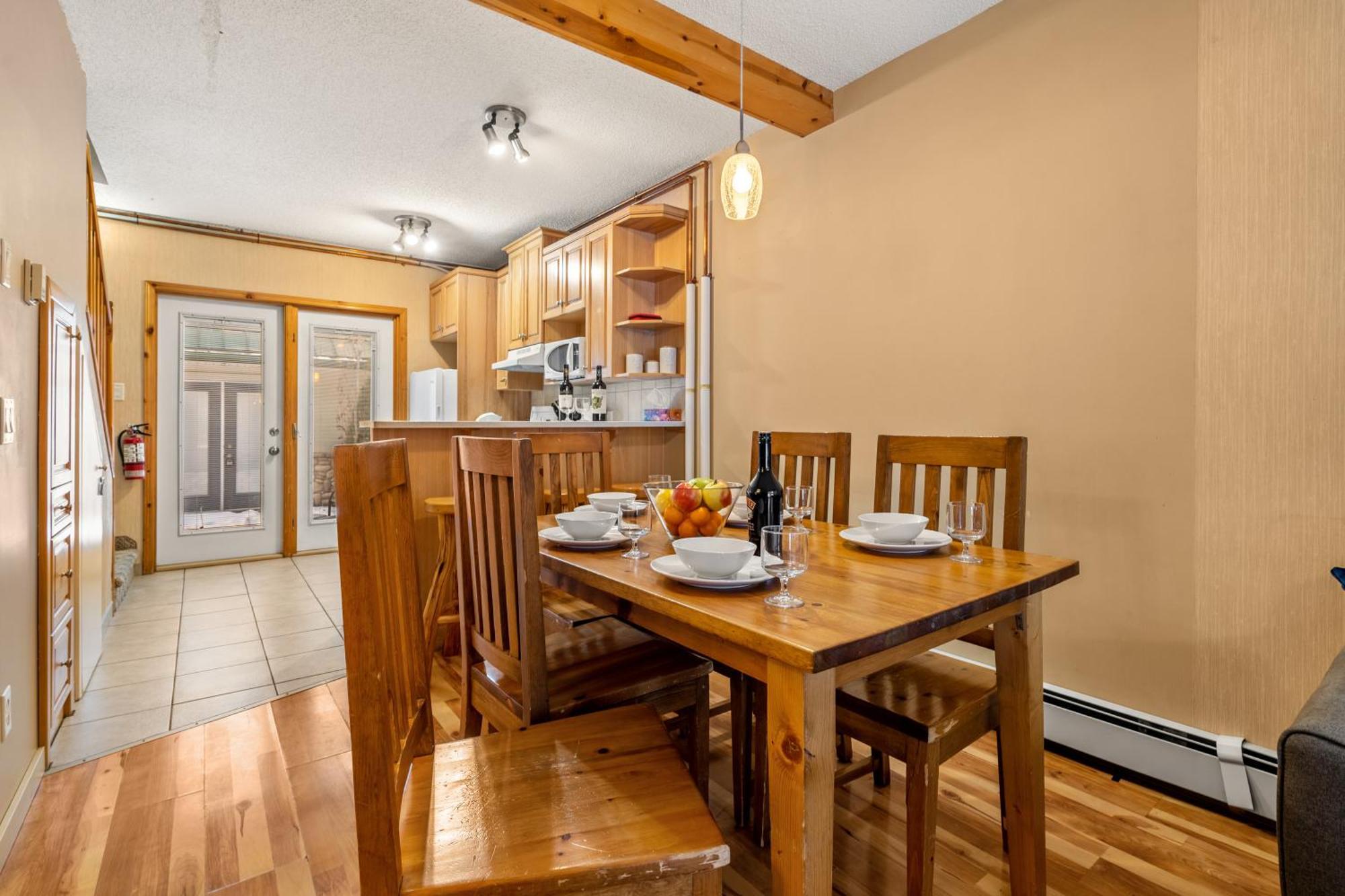 Banff Woods Lodge Canmore Buitenkant foto